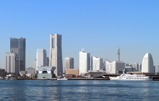 横浜港を出港するすべての外国船